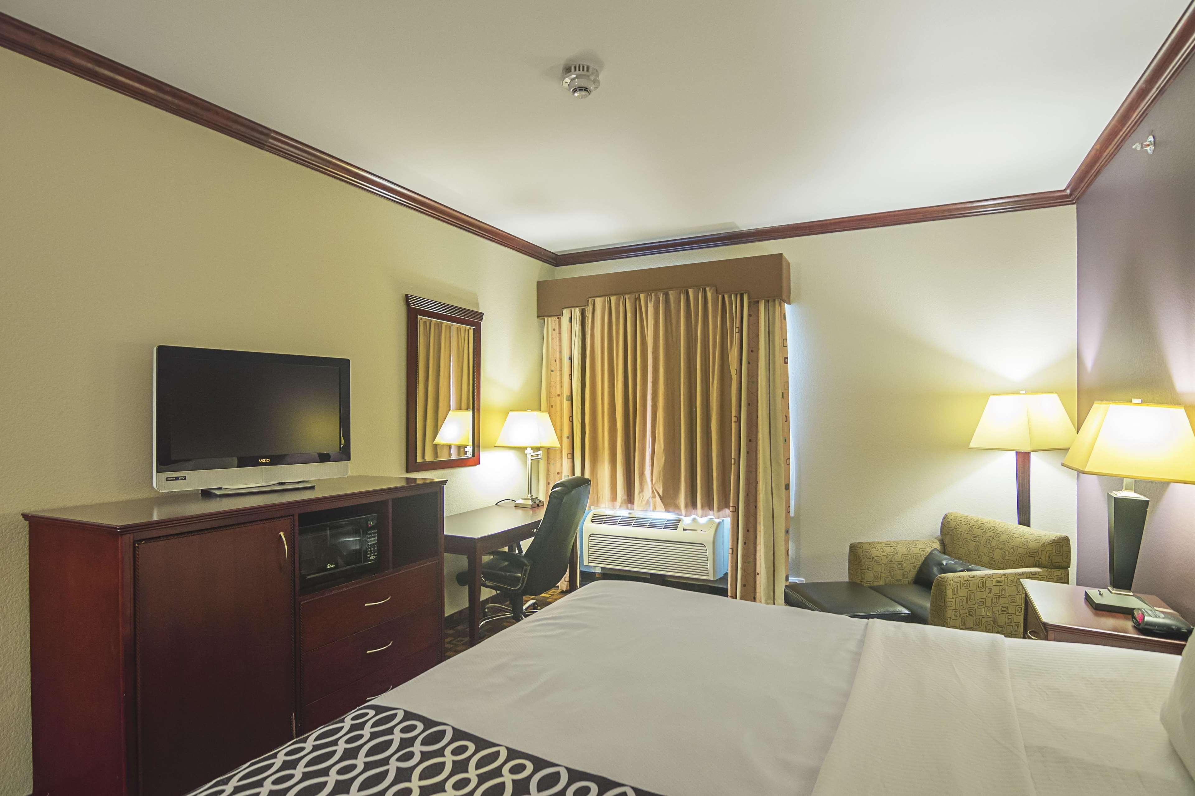La Quinta By Wyndham Lindale Hotell Exteriör bild