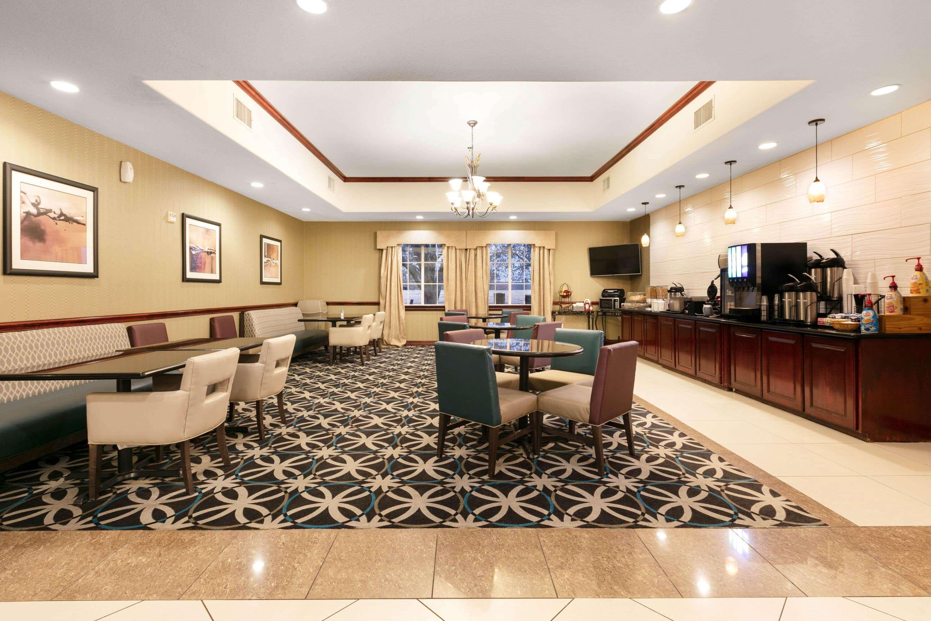 La Quinta By Wyndham Lindale Hotell Exteriör bild