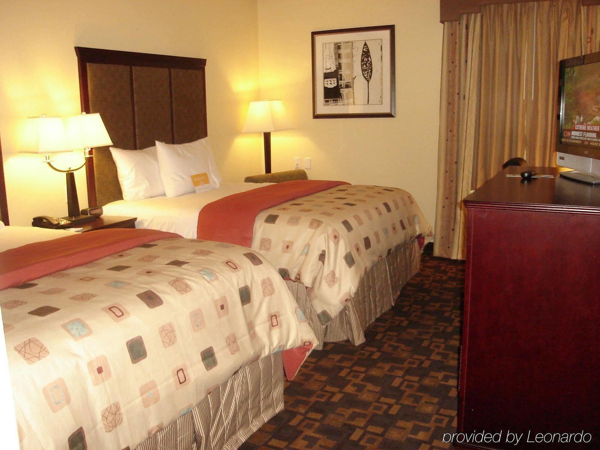La Quinta By Wyndham Lindale Hotell Exteriör bild